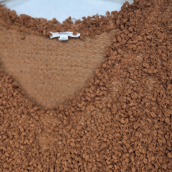 Mine Womens Rust Brown V-Neck Ligtweight Unique Textured Pullover‎ Size Small - Picture 3 of 4